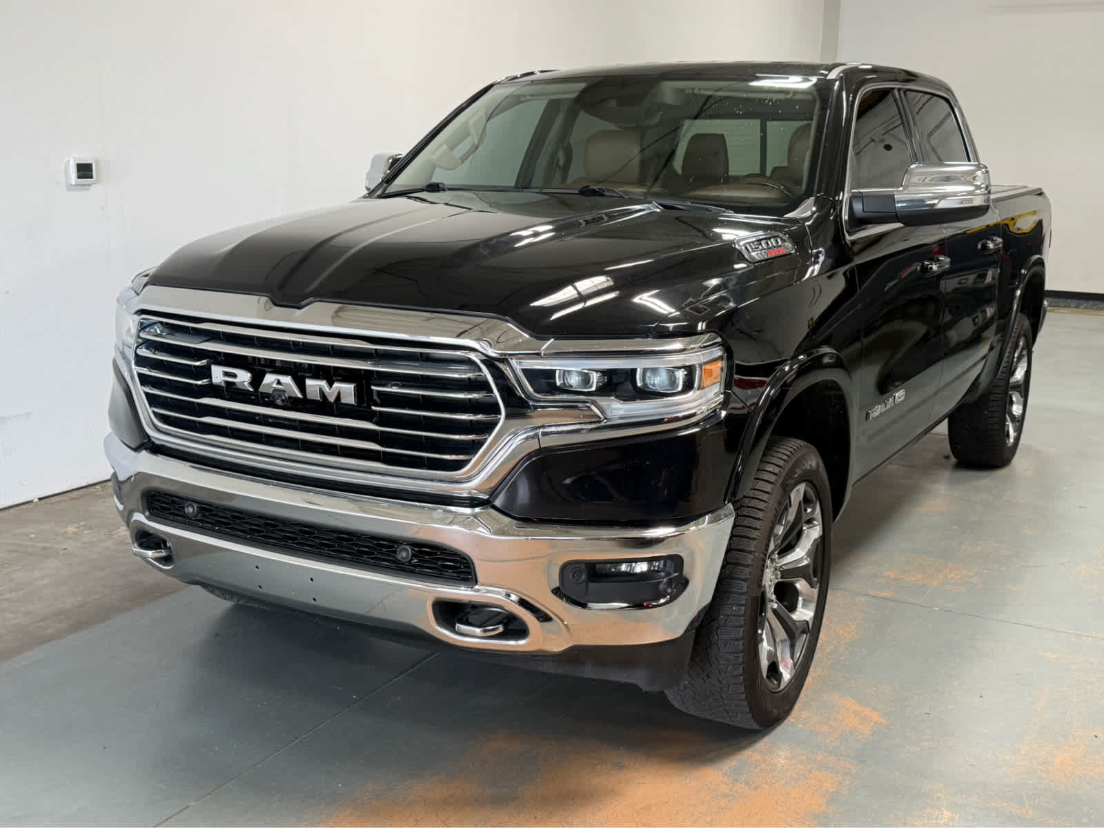 Used 2020 RAM 1500 Longhorn AWD/4WD image 1