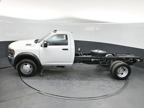 New 2026 RAM 5500 Tradesman AWD/4WD image 33