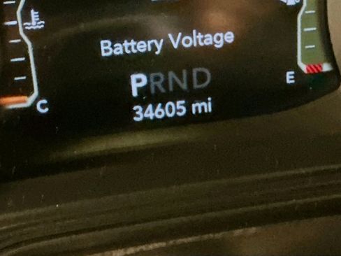 Used 2025 Jeep Wrangler Sahara image 19