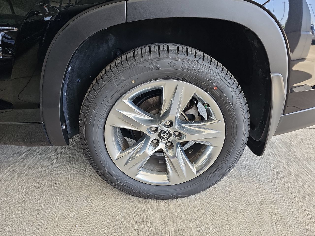Used 2018 Toyota Highlander Limited w/ Protection Package #3 AWD/4WD image 39