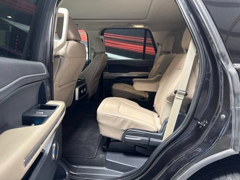 Used 2024 Ford Expedition Limited AWD/4WD image 13