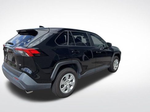 Used 2023 Toyota RAV4 LE FWD image 4