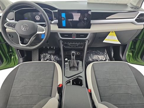New 2026 Volkswagen Taos SE FWD image 9