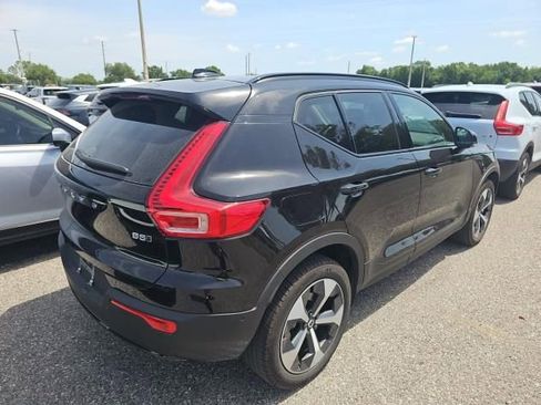 Used 2026 Volvo XC40 B5 Plus AWD/4WD image 4