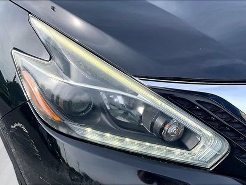 Used 2018 Nissan Murano SV AWD/4WD image 30