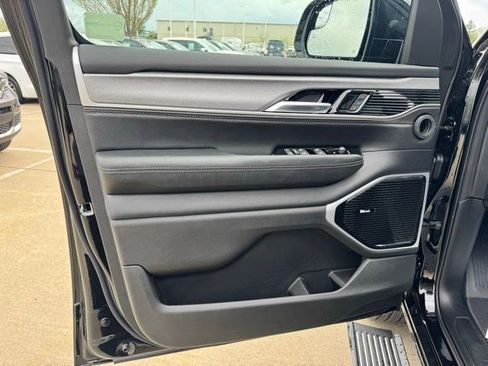 New 2026 Jeep Grand Wagoneer Limited AWD/4WD image 8