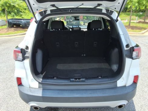 Used 2022 Ford Escape SE FWD image 16