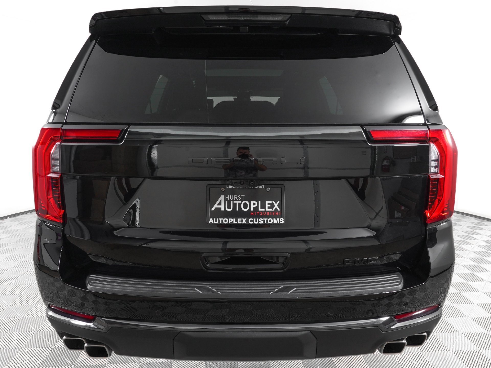 Used 2026 GMC Yukon Denali Ultimate AWD/4WD image 7