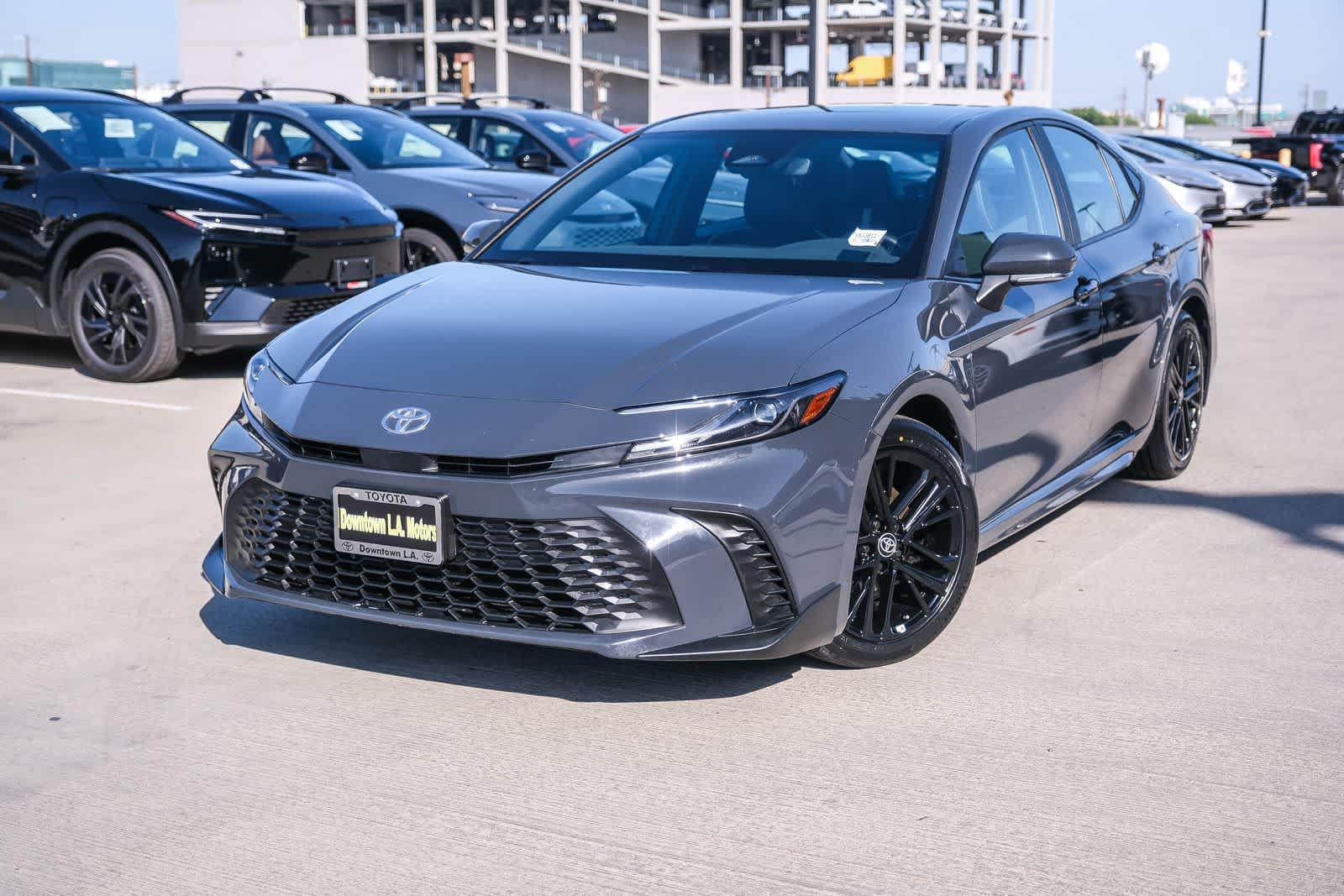 Certified 2025 Toyota Camry SE w/ Convenience Package FWD image 1
