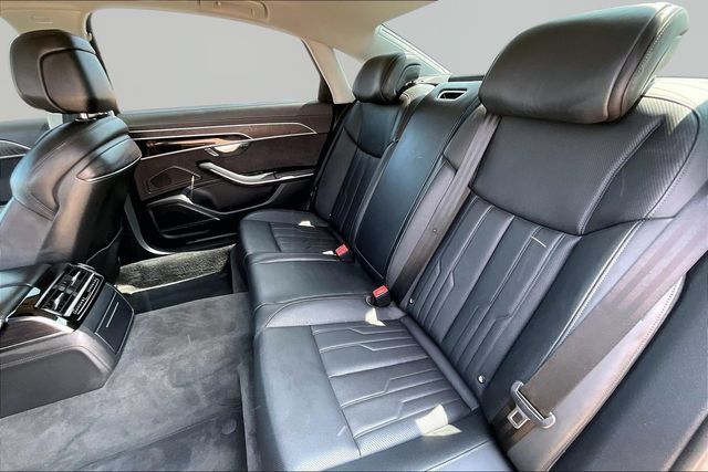 Used 2023 Audi A8 L 3.0T AWD/4WD image 28