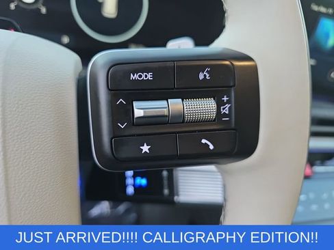 Used 2024 Hyundai Santa Fe Calligraphy AWD/4WD image 20