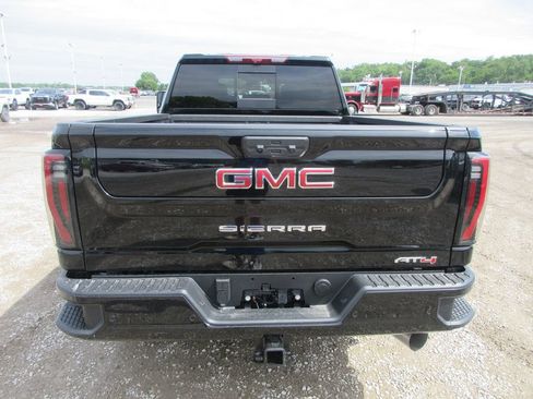 New 2026 GMC Sierra 2500 AT4 w/ AT4 Premium Plus Package AWD/4WD image 6