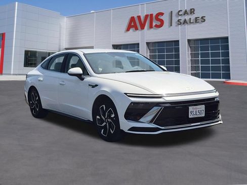 Used 2025 Hyundai Sonata SEL FWD image 3