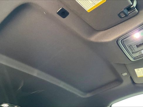 Used 2024 Chevrolet Silverado 1500 ZR2 image 15