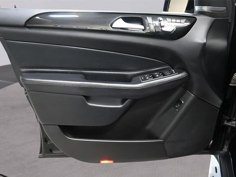 Used 2017 Mercedes-Benz GLE 350 4MATIC w/ Premium 2 Package image 10