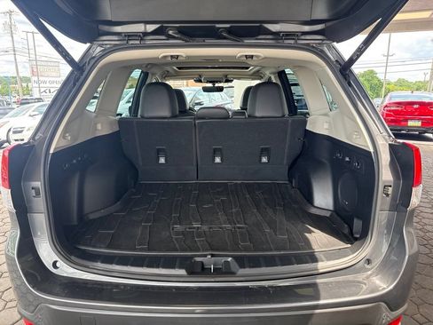 Used 2023 Subaru Forester Limited AWD/4WD image 8