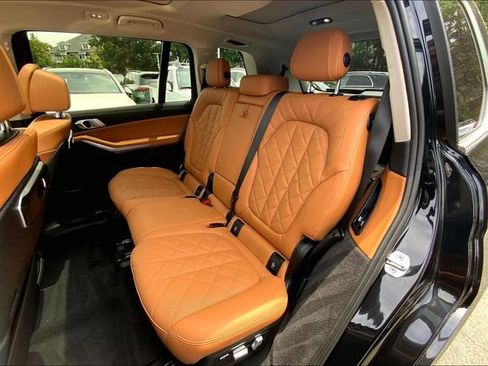 Used 2025 BMW X7 xDrive40i w/ Executive Package AWD/4WD image 17