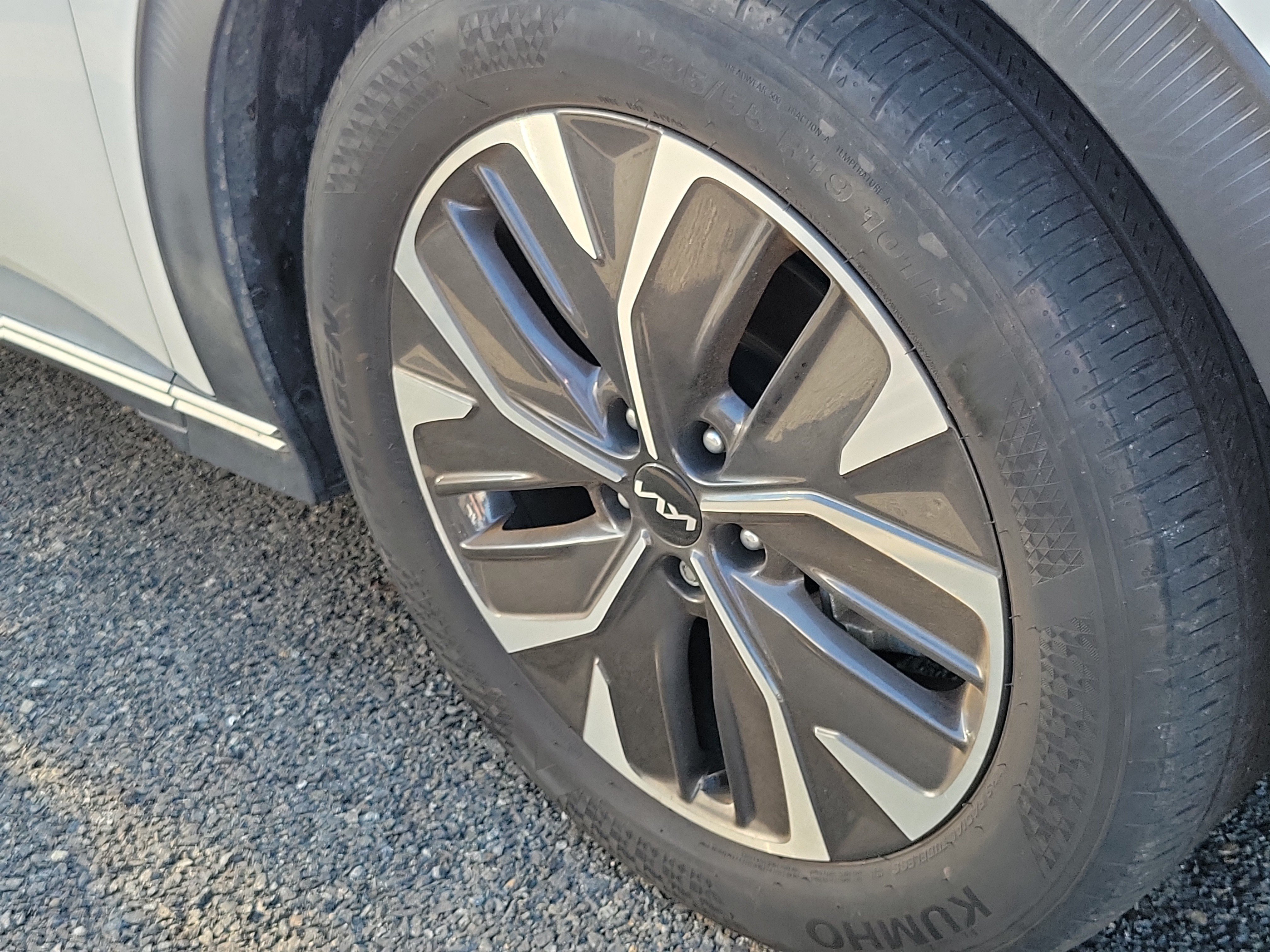 Used 2024 Kia EV6 Light RWD image 4