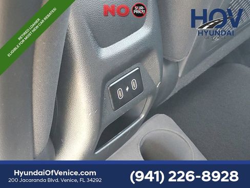 Certified 2026 Hyundai Venue SEL FWD image 12