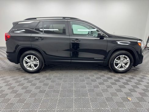 Used 2022 GMC Terrain SLE w/ Driver Convenience Package AWD/4WD image 6