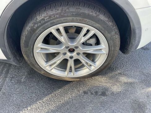 Used 2021 Tesla Model Y Long Range AWD/4WD image 6