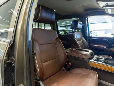 Used 2015 Chevrolet Silverado 1500 High Country w/ High Country Premium Package image 17