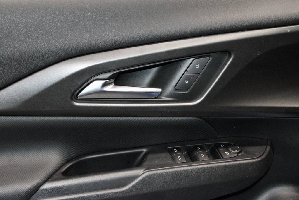 Used 2025 Chevrolet Equinox EV LT FWD image 21