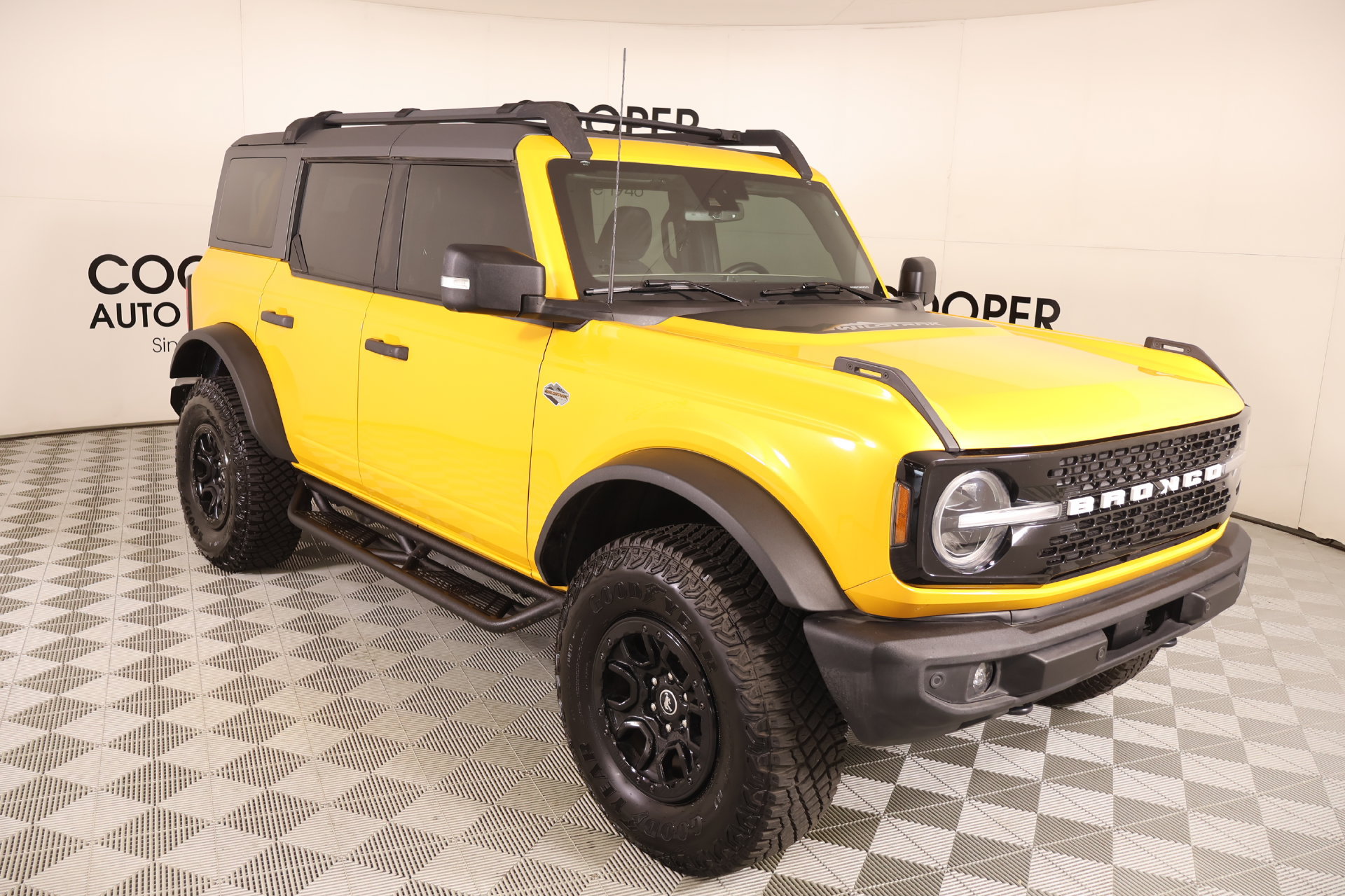Used 2022 Ford Bronco Wildtrak AWD/4WD image 1