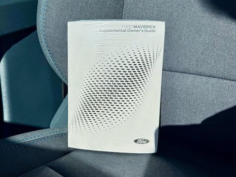 New 2025 Ford Maverick XLT w/ XLT Luxury Package image 33