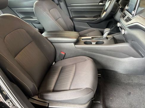 Used 2025 Nissan Altima 2.5 SV FWD image 26
