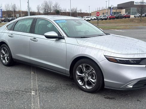 Used 2024 Honda Accord EX image 2