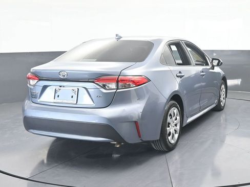 Used 2021 Toyota Corolla LE image 5