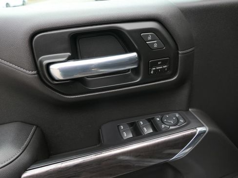 Used 2020 Chevrolet Silverado 1500 LTZ w/ LTZ Plus Package RWD image 16