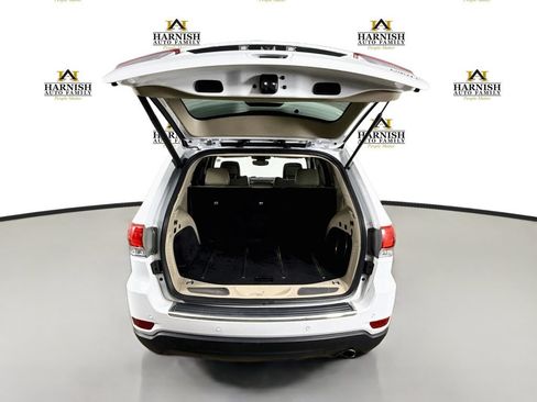Used 2017 Jeep Grand Cherokee Limited w/ Luxury Group II RWD image 32