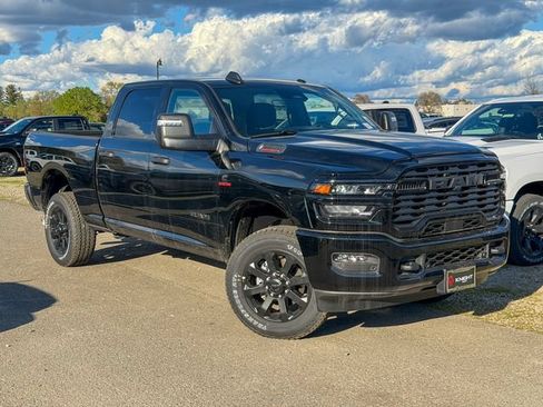 New 2026 RAM 2500 Big Horn AWD/4WD image 2