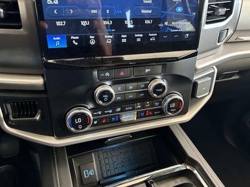 Used 2024 Ford Expedition XLT image 23