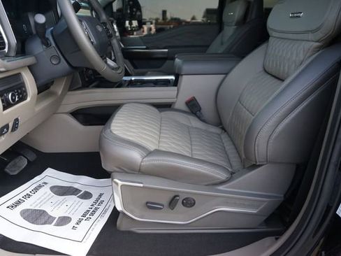 Used 2026 Ford F250 Platinum w/ Platinum Plus Package AWD/4WD image 9