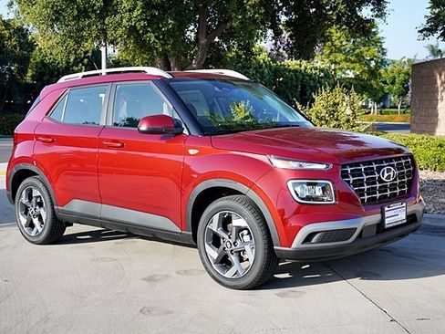New 2025 Hyundai Venue Limited image 6