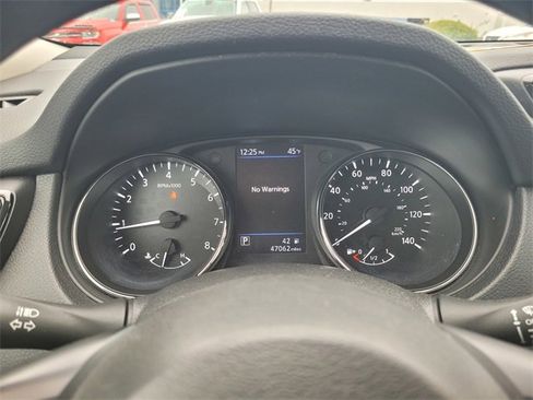 Used 2020 Nissan Rogue S image 29