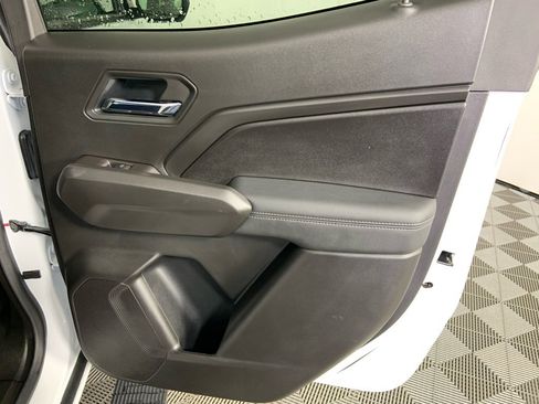 Used 2025 GMC Canyon Elevation w/ Convenience Package image 11