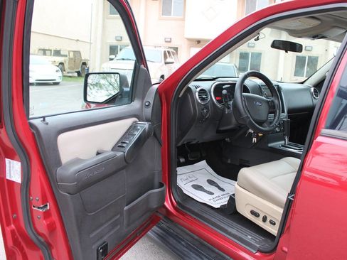 Used 2008 Ford Explorer XLT image 22