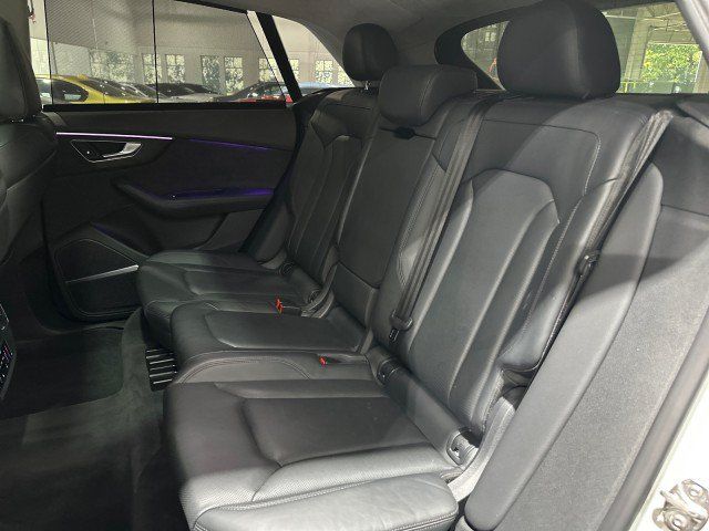 Used 2020 Audi Q8 Prestige AWD/4WD image 6
