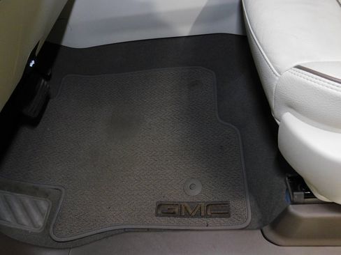 Used 2023 GMC Yukon Denali image 35