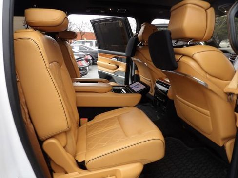 Used 2022 Jeep Grand Wagoneer Series III w/ Rear Seat Video Group 1 image 37