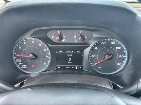 Used 2021 Chevrolet Equinox LS FWD image 12