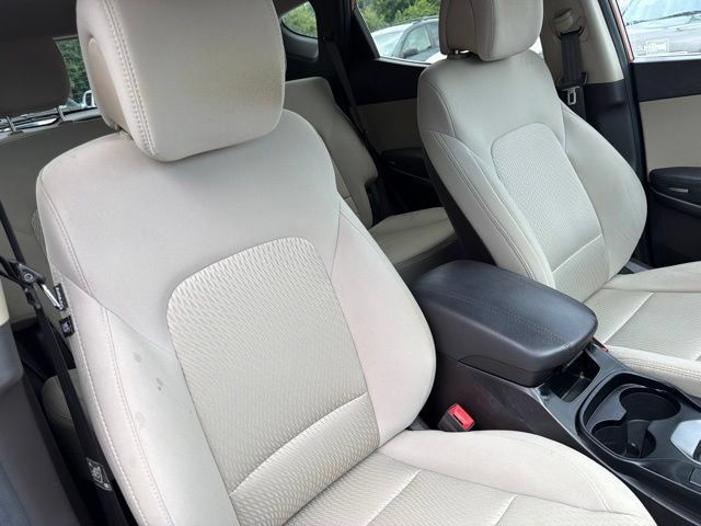 Used 2017 Hyundai Santa Fe Sport FWD image 29