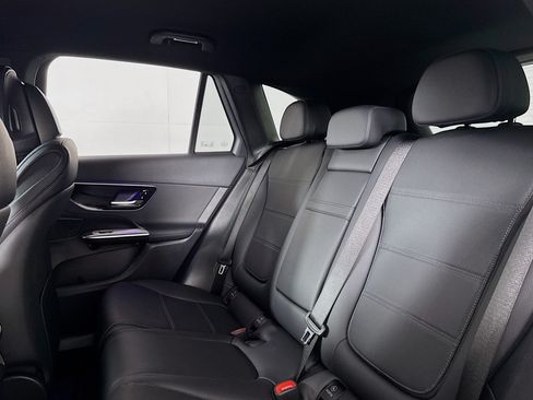 Certified 2025 Mercedes-Benz GLC 300 image 9