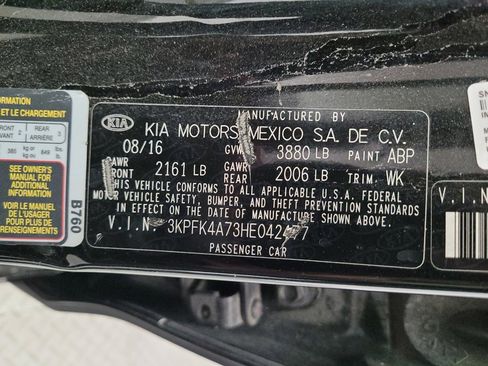 Used 2017 Kia Forte LX image 33