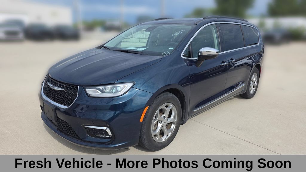 Used 2023 Chrysler Pacifica Limited FWD 360° Tour