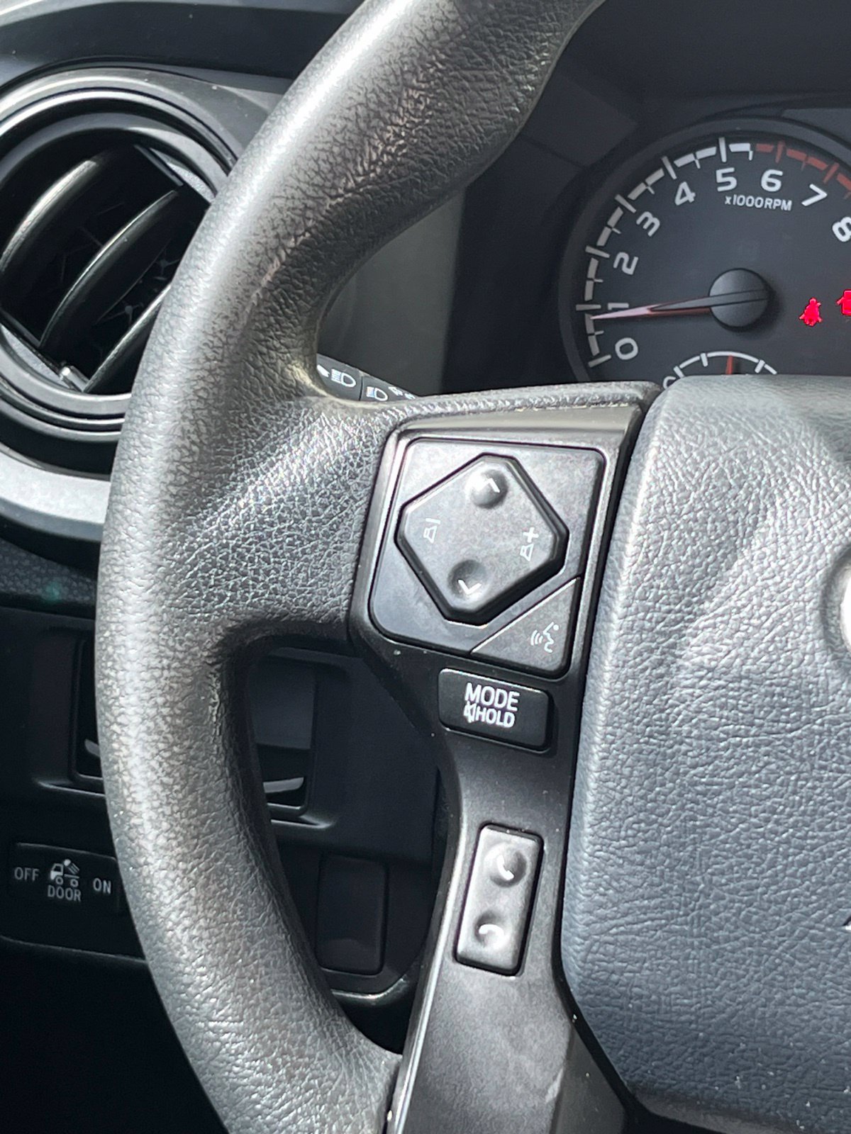 Used 2017 Toyota Tacoma SR w/ SR Convenience Package RWD image 20